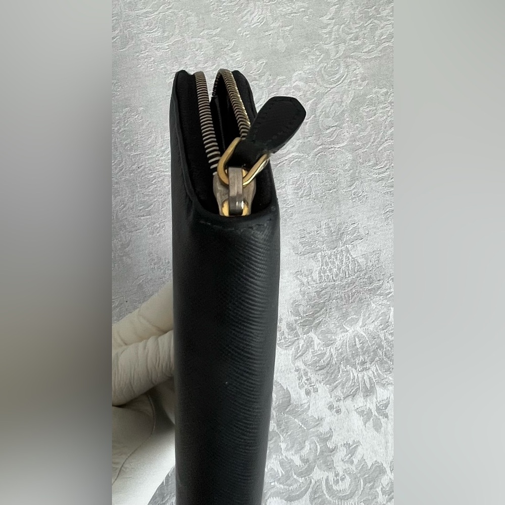 COA Authentic Prada Limited Edition Saffiano Leather Bicolor Zip Around Wallet - Picture 8 of 9